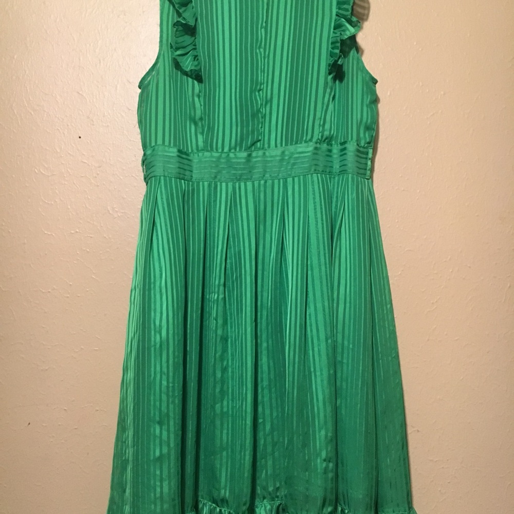 Dress - Picture 4 of 6
